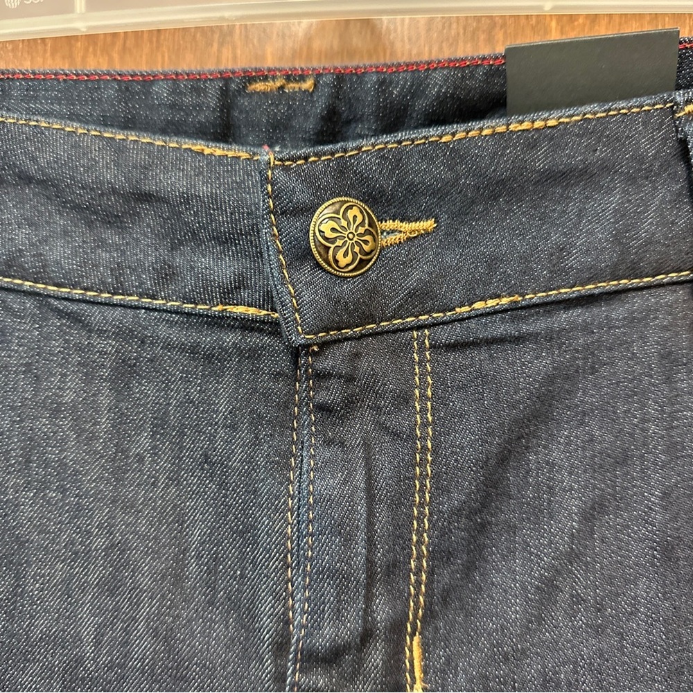 Lane Bryant Boot Cut Jeans - 16P - new with tags - Picture 3 of 10